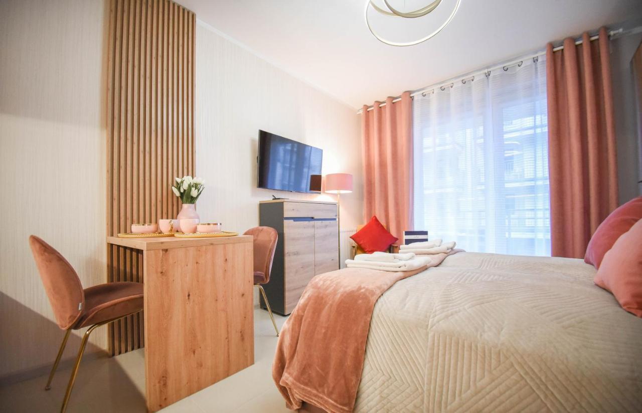 Apartamenty Na Wyspie - Villa Pegaz - Parking Свиноуйсьце Экстерьер фото